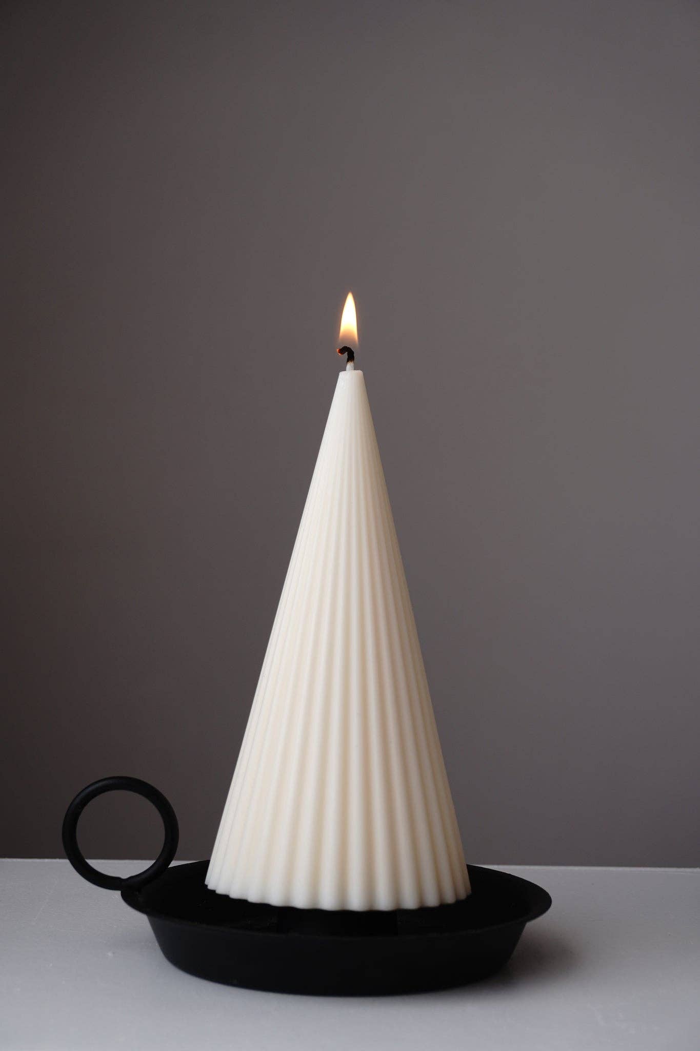 Ribbed Triangle Candle