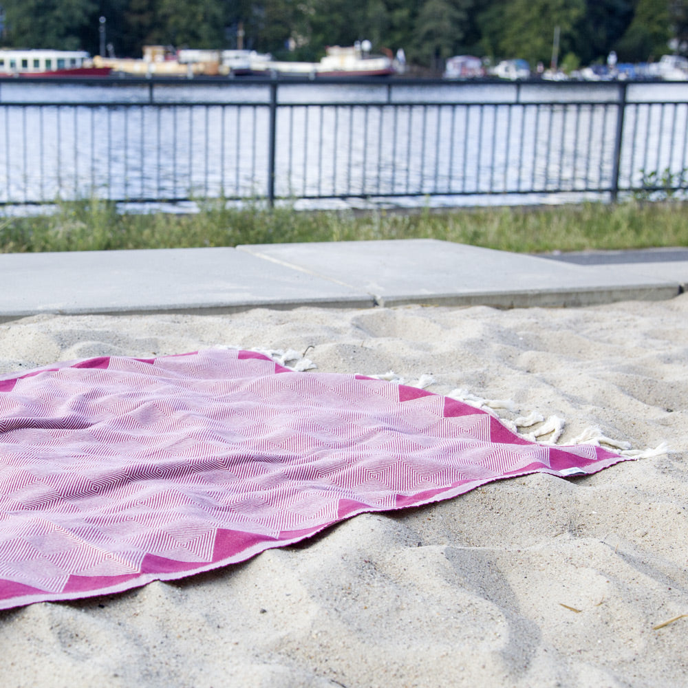 The "Kestane"Hamam Towel - Pink Berry